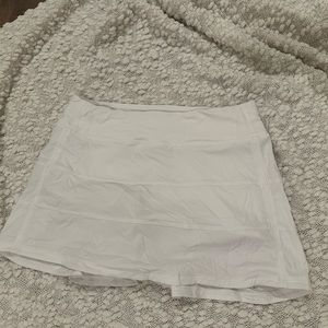Lululemon Pace Rival Mid-Rise Skirt in white size 6